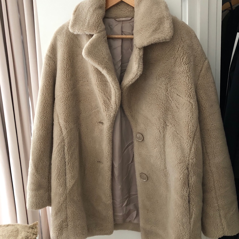 &other story faux fur coat